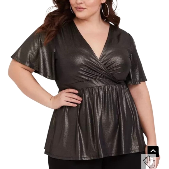 Torrid Shirt Womens 2X Black Gold Metallic Shimmer Blouse Short Sleeve - Picture 1 of 13